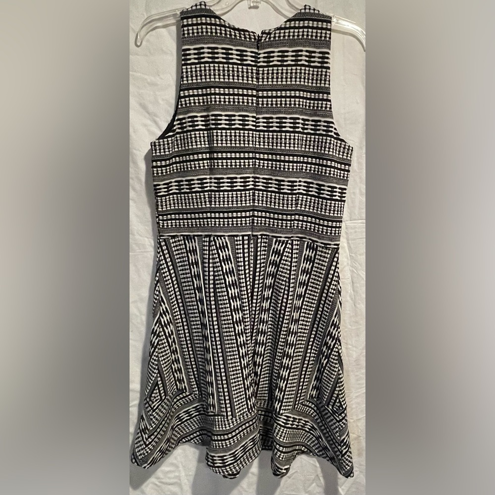 Loft Black and White Sleeveless Dress Size 10 - Picture 2 of 3